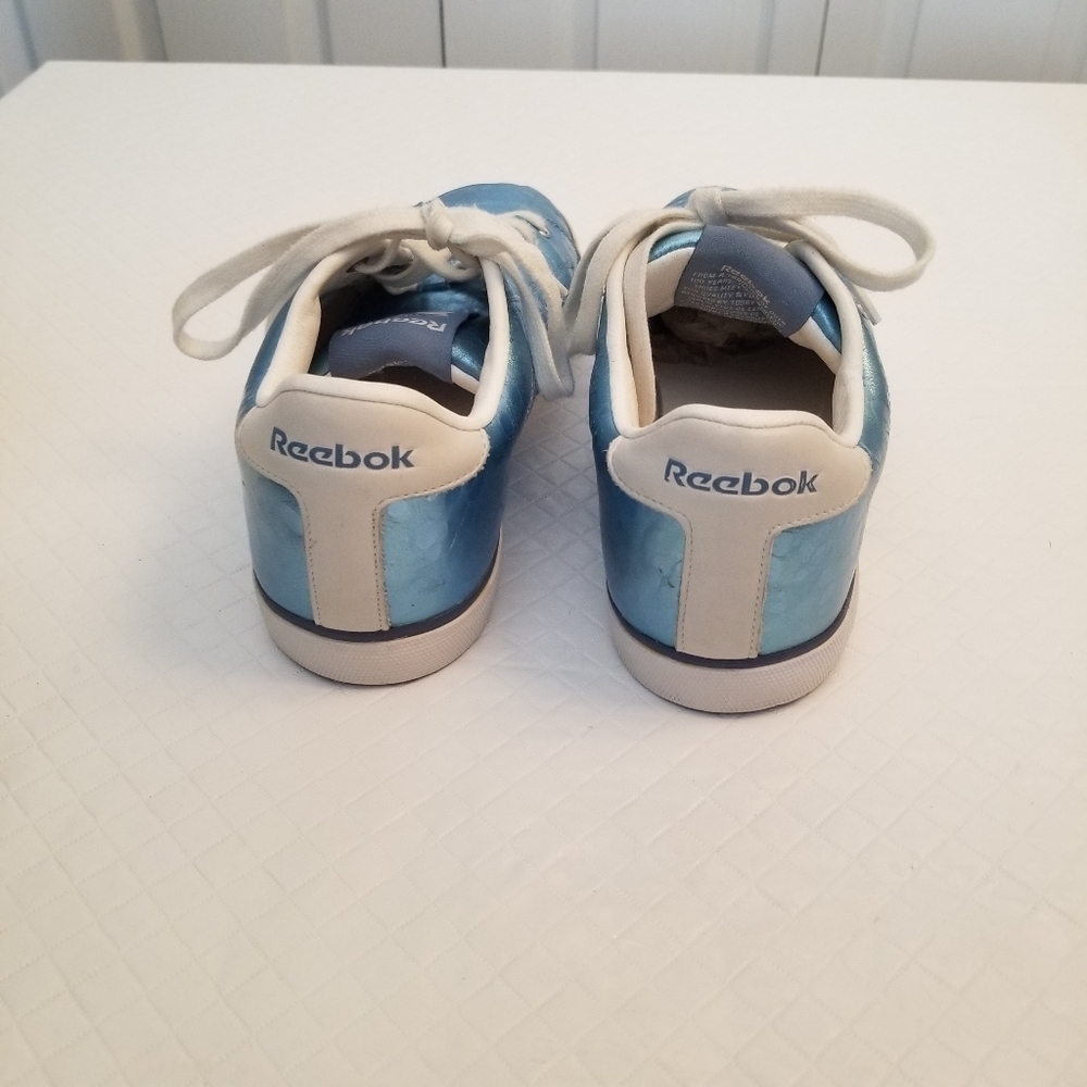 Reebok Womens Blue Shiny Sneakers Size 9.5 Great Condition - Picture 2 of 8